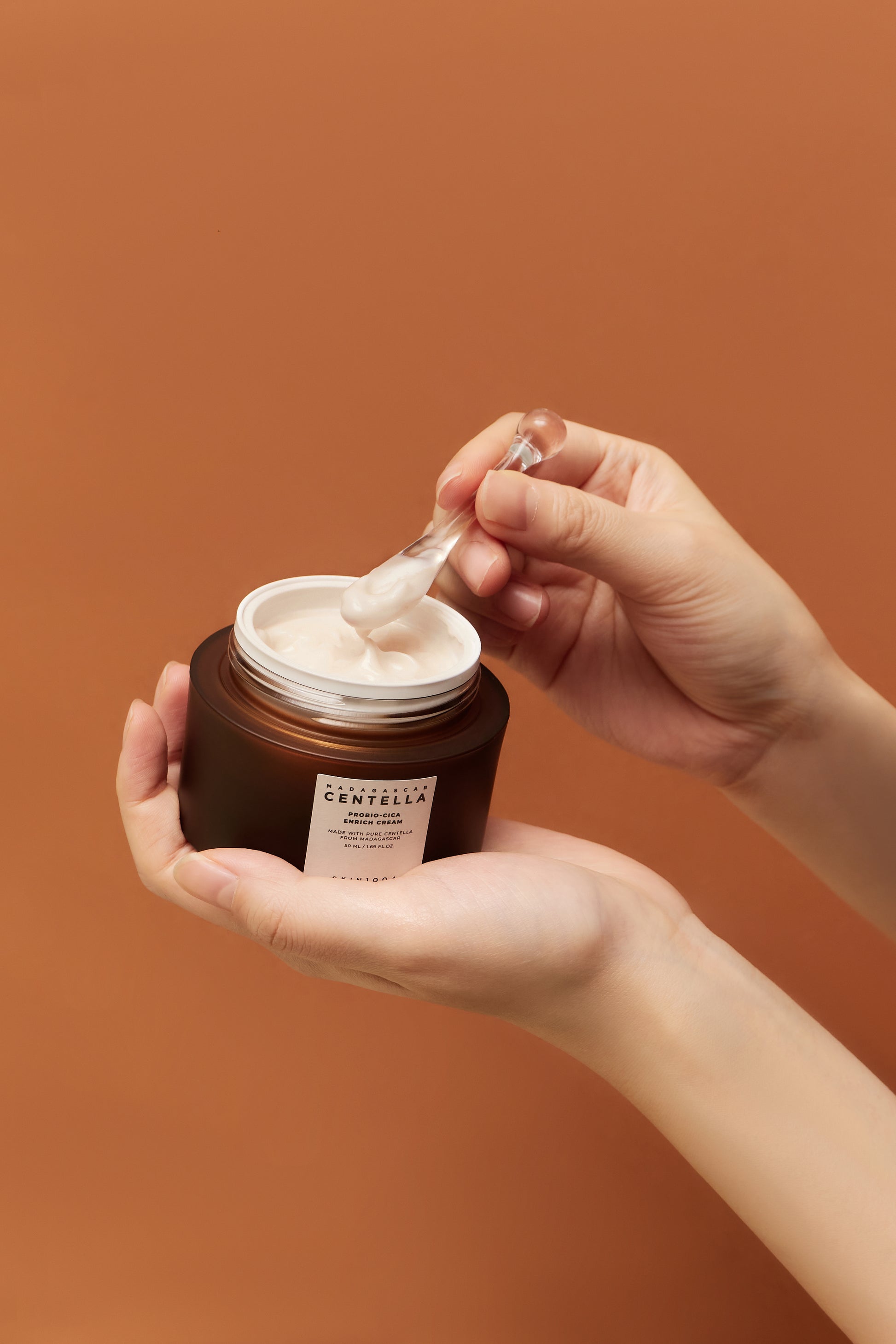 Bagātīgs lamelārās struktūras krēms ar probiotikām