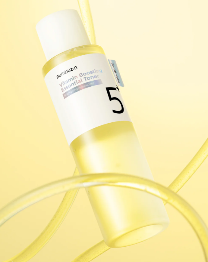 Izgaismojošs toniks ādas atjaunošanai un mirdzumam Numbuzin No.5 Vitamin Boosting Essential Toner